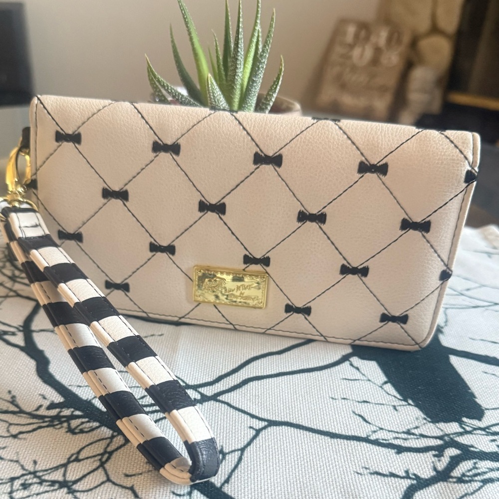 Elegant Cream Quilted Betsie Johnson Women's Clutch
